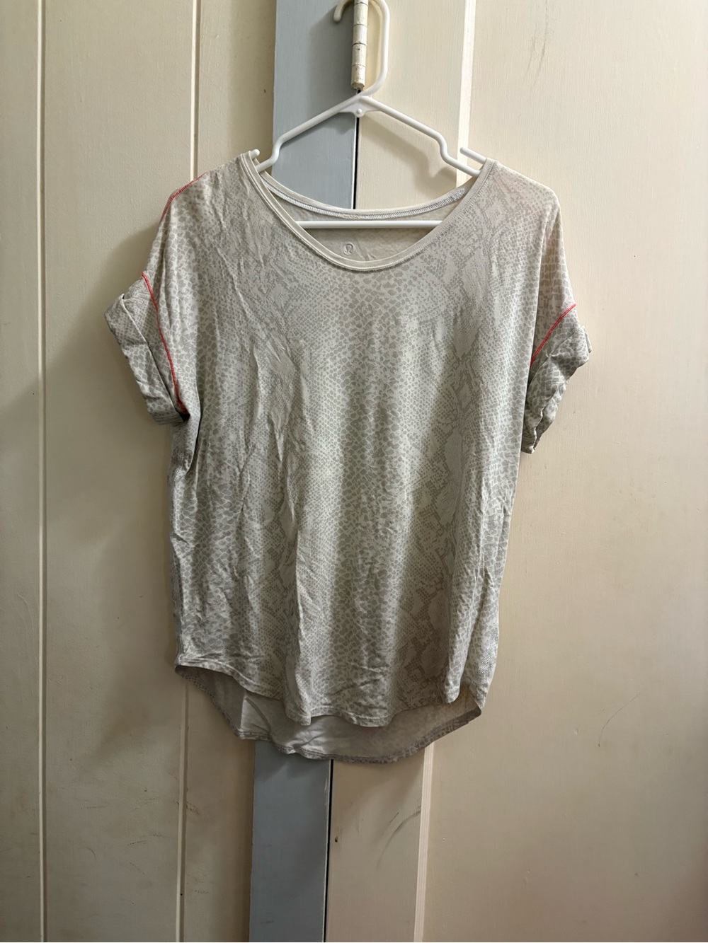 EUC Lululemon Top